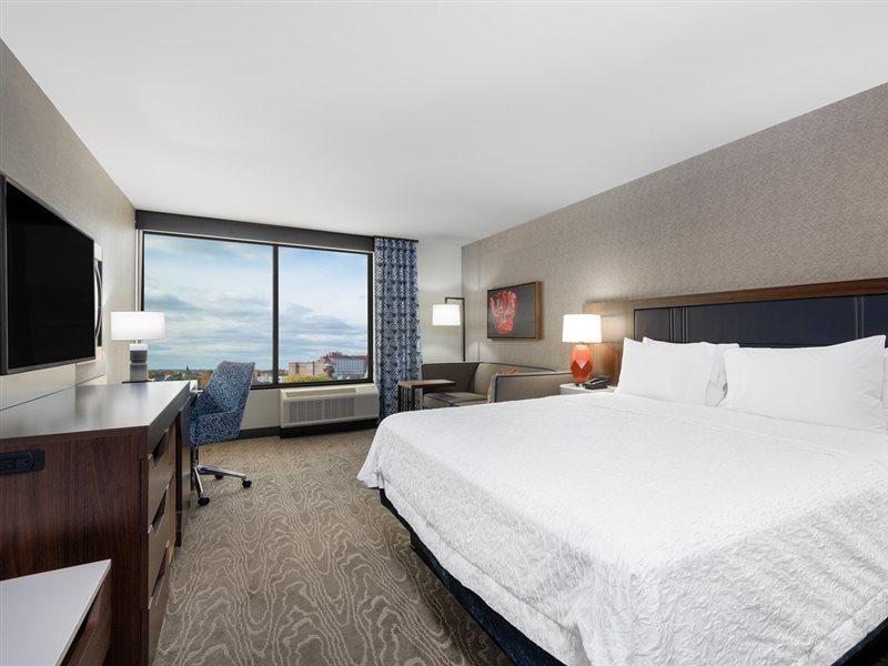 Hampton Inn & Suites Fort Wayne Downtown Exterior foto