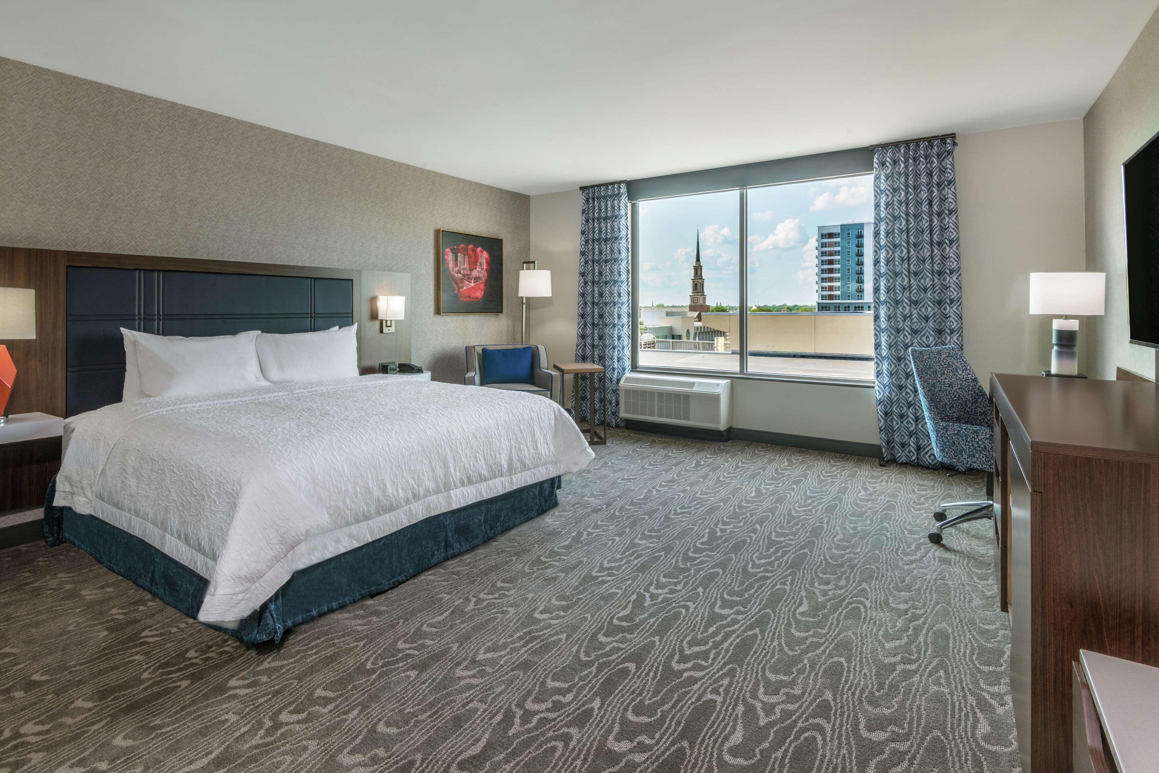 Hampton Inn & Suites Fort Wayne Downtown Exterior foto