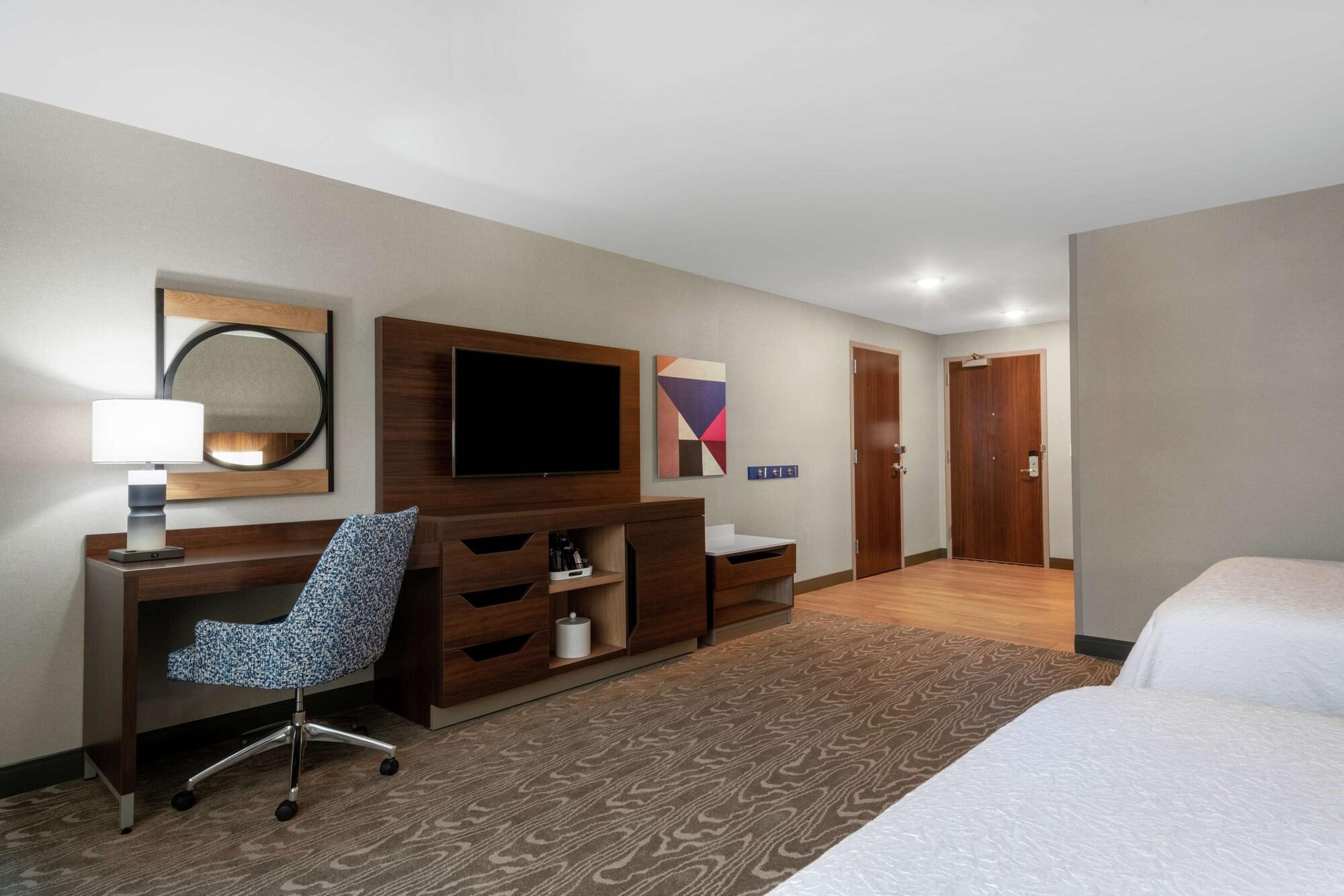 Hampton Inn & Suites Fort Wayne Downtown Exterior foto