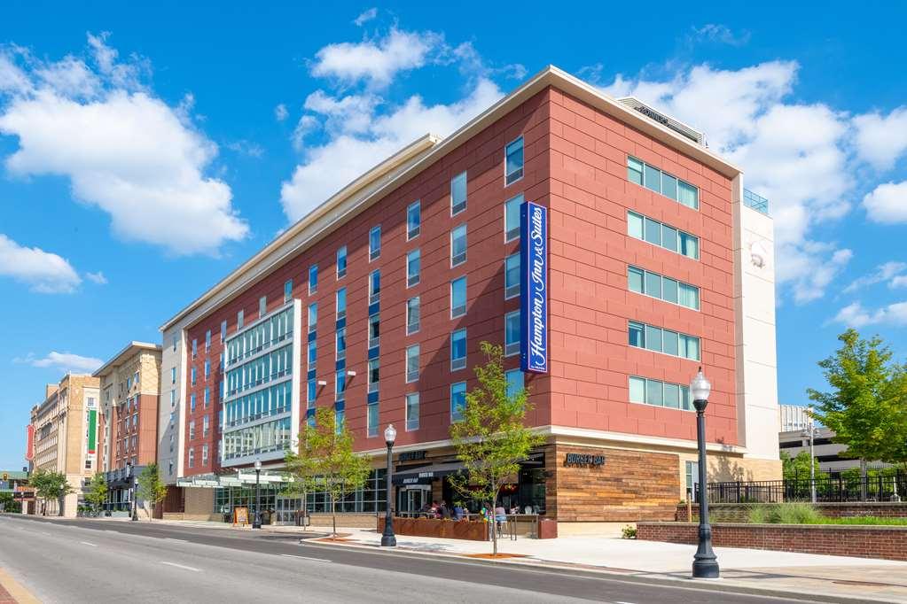 Hampton Inn & Suites Fort Wayne Downtown Exterior foto